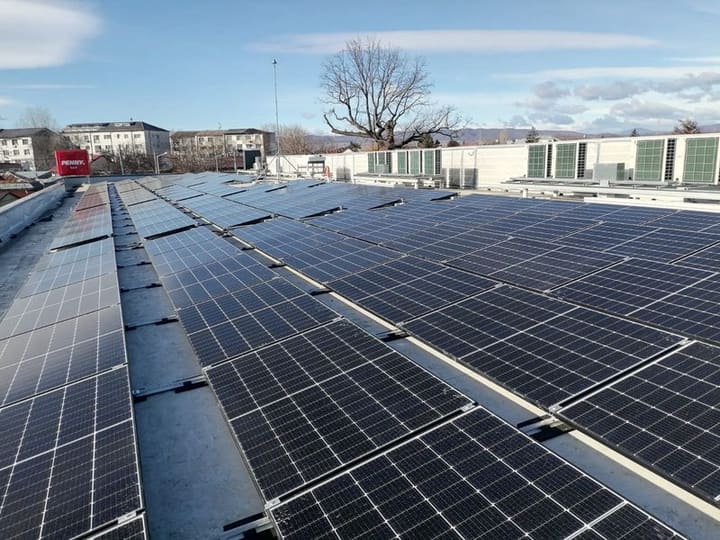 Sistem PV comercial — PENNY